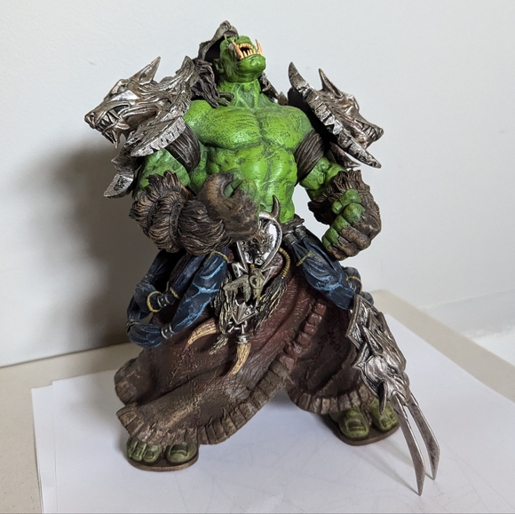 World of Warcraft Hoarde Orc Shaman Rehgar Earthfury Figure - Picture 1 of 1